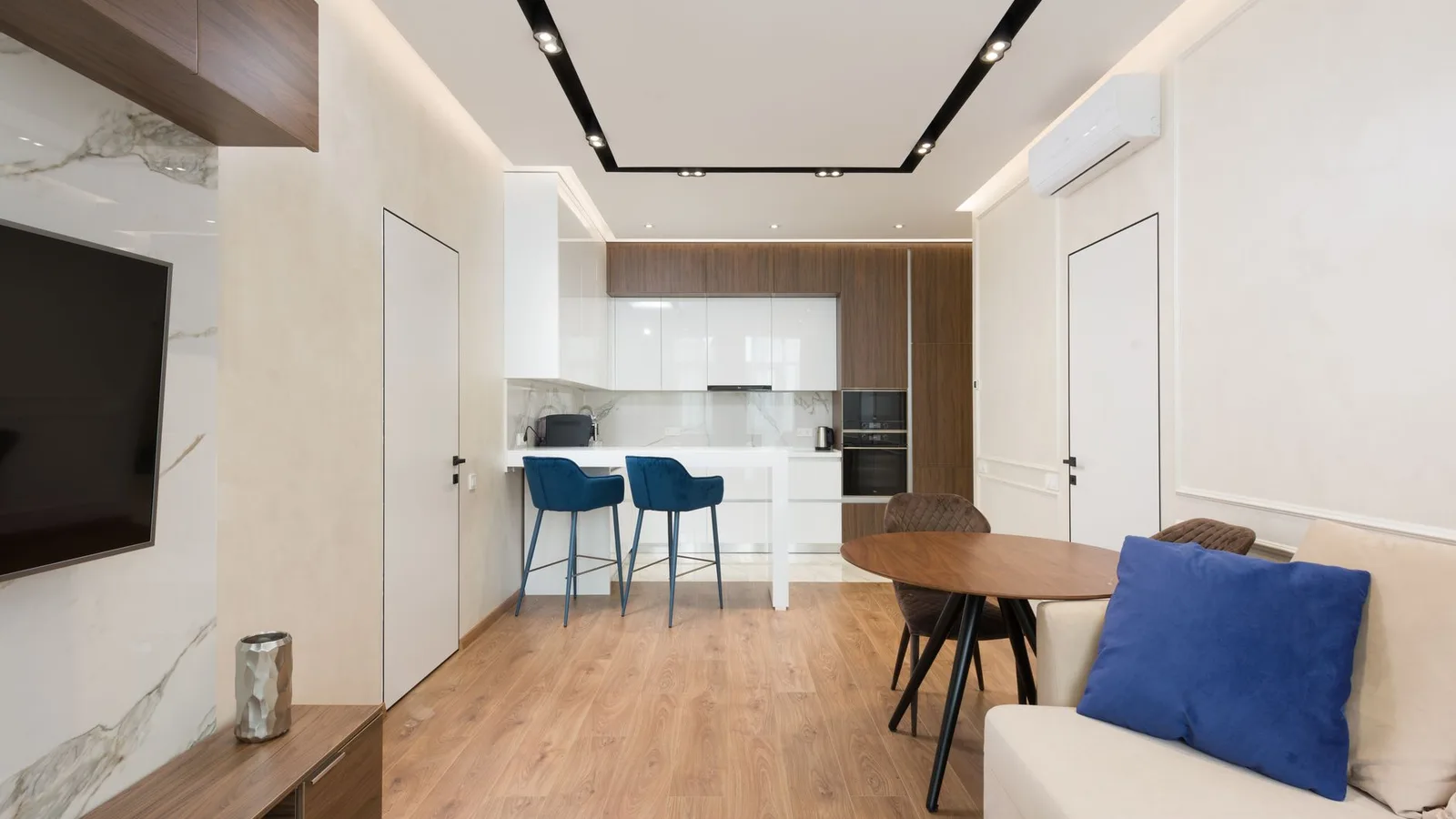Salón amueblado de un piso de alquiler
