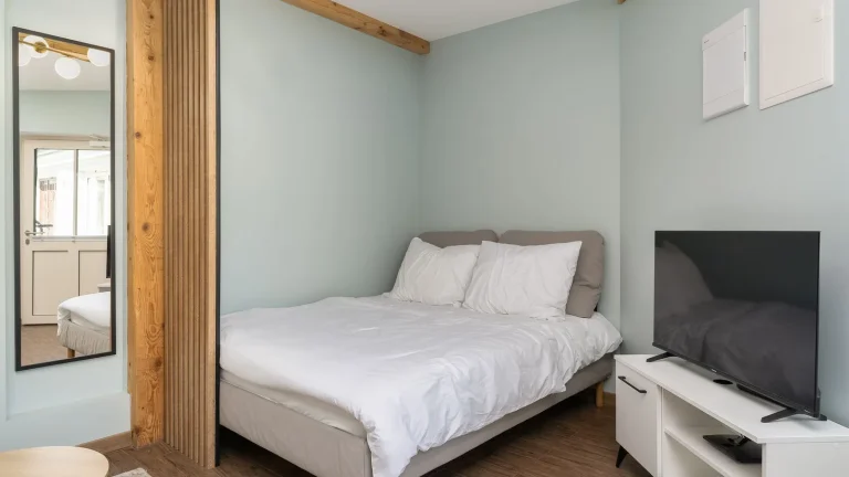 Dormitorio de apartamento para estancias temporales