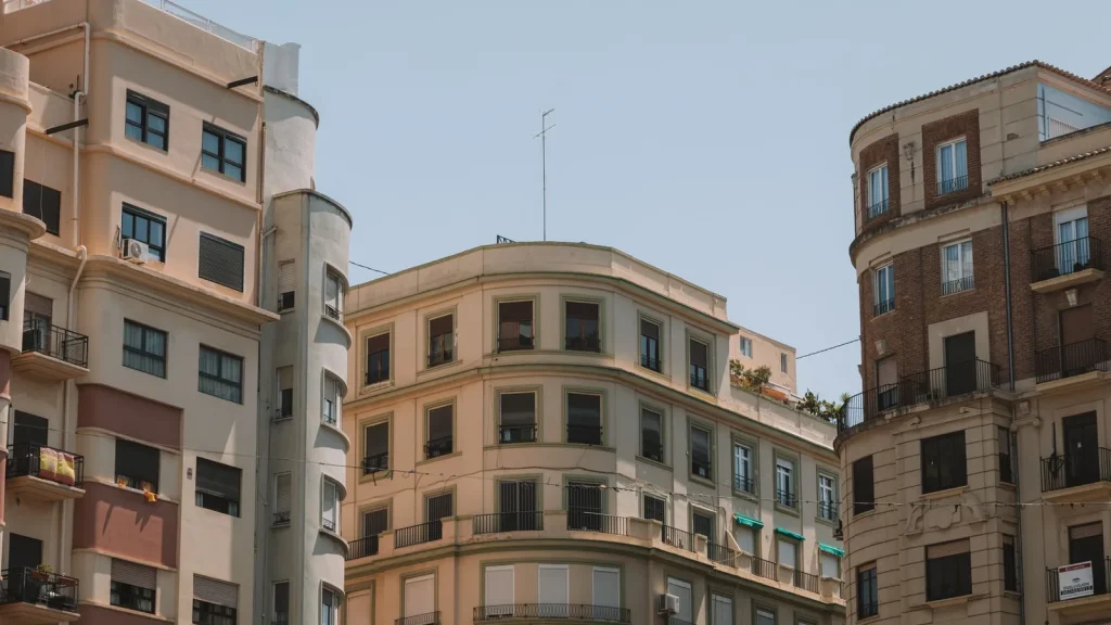 Edificios residenciales como referencia del mercado de vivienda en Asturias