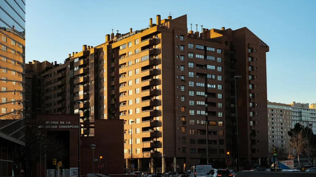 Edificios residenciales como referencia de las necesidades de vivienda en Navarra