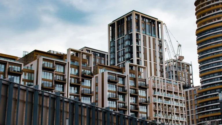 Promoción residencial de obra nueva vinculada a Neinor, Orion y Aedas