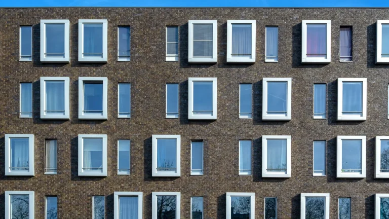 Vivienda con ventanas cambiadas: comprobar aislamiento y garantías